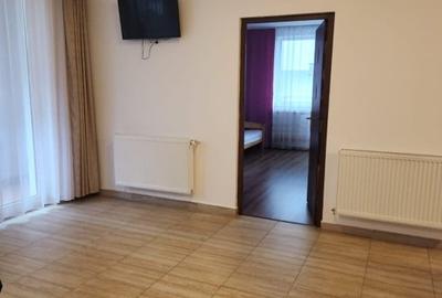 Apartament cu 3 camere semidecomandat, mobilat în Florești - 2