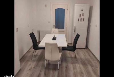 Apartament cu 3 camere decomandat în Rovine