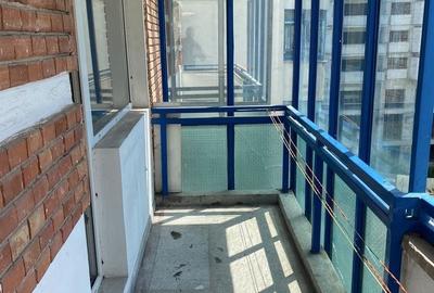 Apartament cu 2 camere nedecomandat în Central