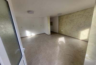 Duplex cu 3 camere cu Teren 729655022 Mp în Central - 4