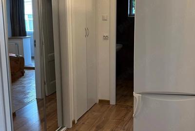 Apartament cu 2 camere decomandat în Micro 20