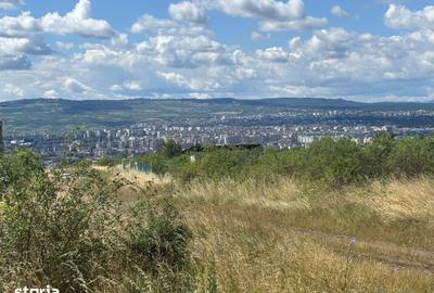 Teren de 728 mp, în Iris