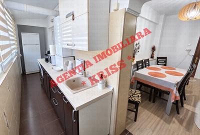 Apartament cu 3 camere decomandat în Popa Șapcă