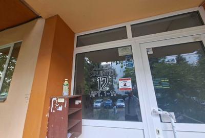 Apartament cu 2 camere semidecomandat în Mihai Viteazul