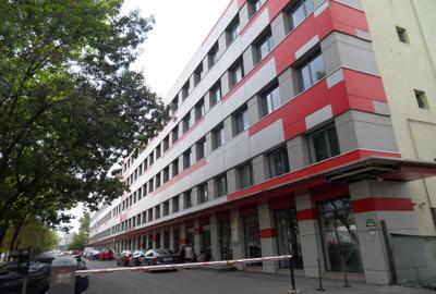 Birou, de 8,600 mp, în Militari - 2