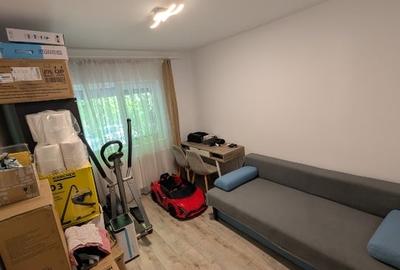 Apartament cu 3 camere decomandat, mobilat în Soarelui