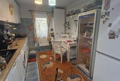 Apartament cu 3 camere în Vasile Alecsandri