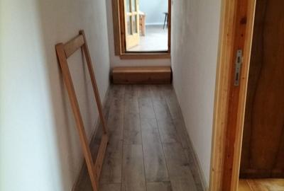 Casă cu 5 camere cu Teren 180 Mp în Schei