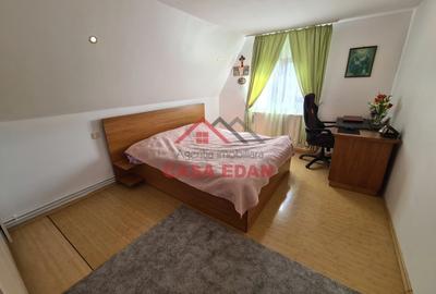 Casă individuală cu 5 camere cu Canalizare în Central - 8
