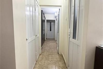 Apartament cu 3 camere decomandat în Far - 13