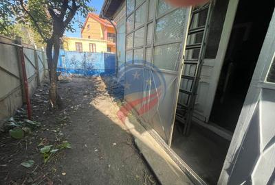 Casă individuală cu 3 camere cu Canalizare în Central - 2