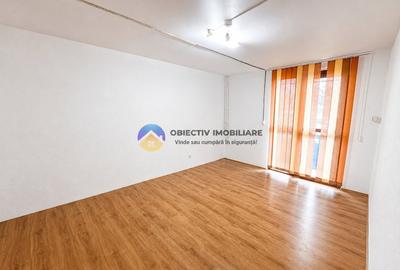 Garsonieră decomandată în Precista