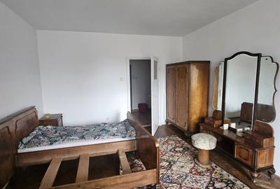 Apartament cu 3 camere decomandat, mobilat în Central - 9