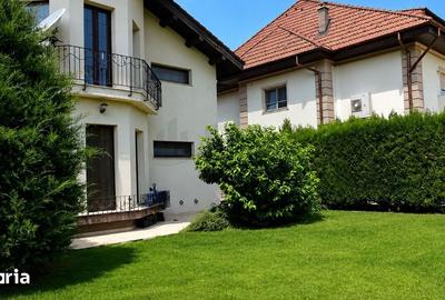 Casă cu 6 camere cu Teren 960 Mp în Central - 2