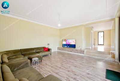 Casă individuală cu 7 camere cu Teren 650 Mp în Central - 10