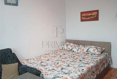 Apartament cu 3 camere decomandat în Complex Studențesc