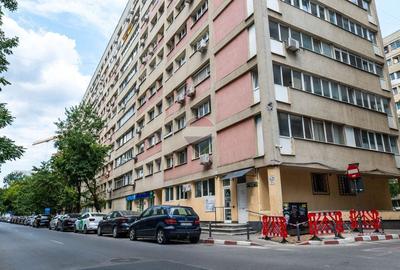 Apartament cu 3 camere semidecomandat, mobilat în Ferdinand