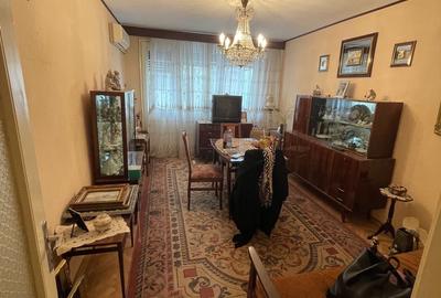 Apartament cu 3 camere decomandat în Mazepa 1