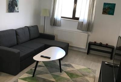 Apartament cu 2 camere semidecomandat, mobilat în Central