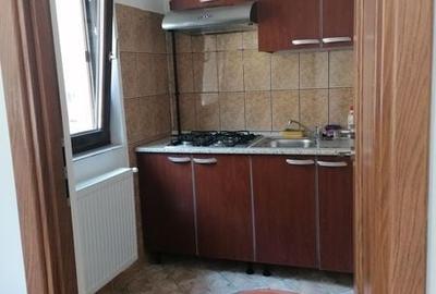 Garsonieră decomandată în Central