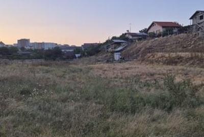 Teren de 500 mp, în Central