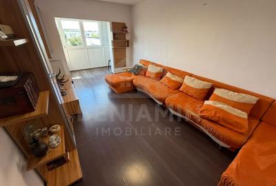 Apartament cu 3 camere decomandat în 1 Mai