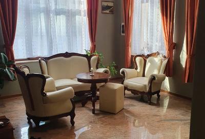 Casă cu 4 camere în Titulescu - 2