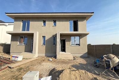Duplex cu 4 camere cu Canalizare în Moșnița Nouă