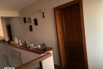 Casă cu 8 camere cu Teren 450 Mp în Clinceni - 4
