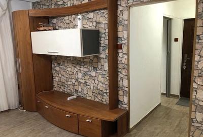 Apartament cu 2 camere semidecomandat, mobilat în Elisabetin