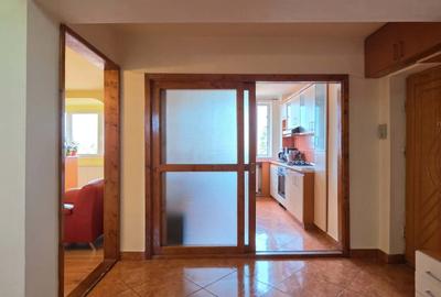 Apartament cu 3 camere decomandat în Cantemir - 4