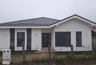Casă cu 4 camere în Central - 16