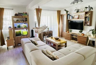 Apartament cu 3 camere decomandat, mobilat în Borhanci