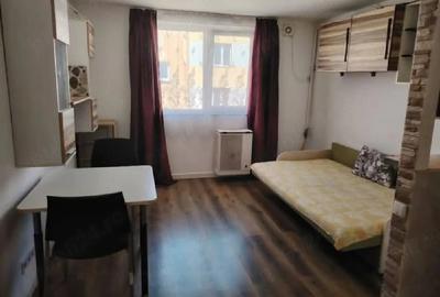 Garsonieră semidecomandată în Central