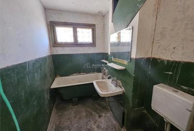 Apartament cu 2 camere semidecomandat în Micro I - 11