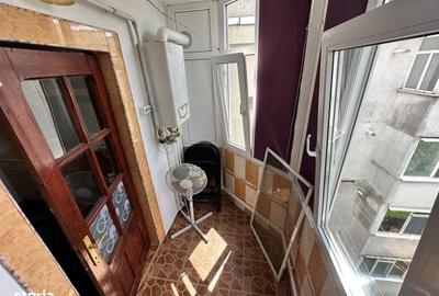 Apartament cu 2 camere decomandat în Central