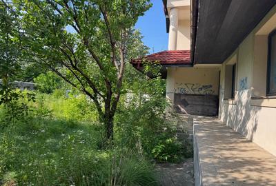 Casă cu 11 camere cu Canalizare în Brănești - 39