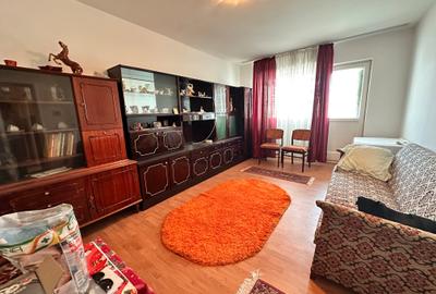 Apartament cu 2 camere decomandat în 9 Mai