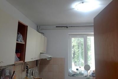 Apartament cu 4 camere semidecomandat în Titan - 3