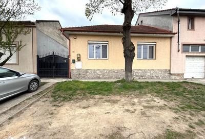 Spațiu comercial, de 120 mp, în Central