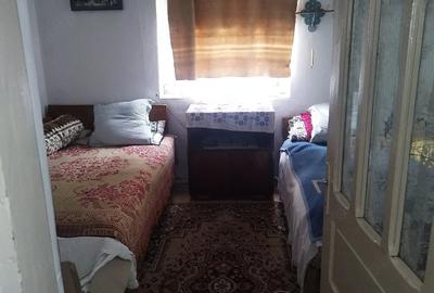 Casă cu Teren 4000 Mp în Calopăr