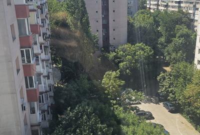 Apartament cu 2 camere semidecomandat în Giurgiului