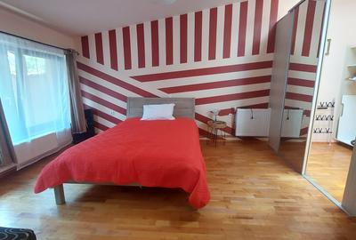 Apartament cu 8 camere decomandat, mobilat în Central - 6