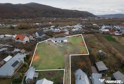 Casă cu 5 camere cu Teren 4242 Mp în Lunca (Vânători-Neamț) - 1