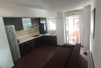 Apartament cu 3 camere în Racovița
