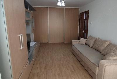 Apartament cu 2 camere decomandat în Malu Roșu - 2