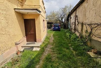 Casă cu 4 camere cu Teren 150 Mp în Central