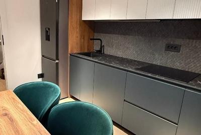 Apartament cu 3 camere decomandat în Tineretului