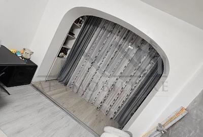 Apartament cu 3 camere decomandat în Filiași