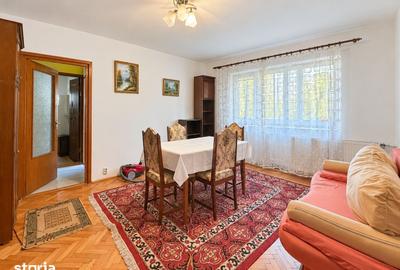 Apartament cu 3 camere decomandat în Nufărul